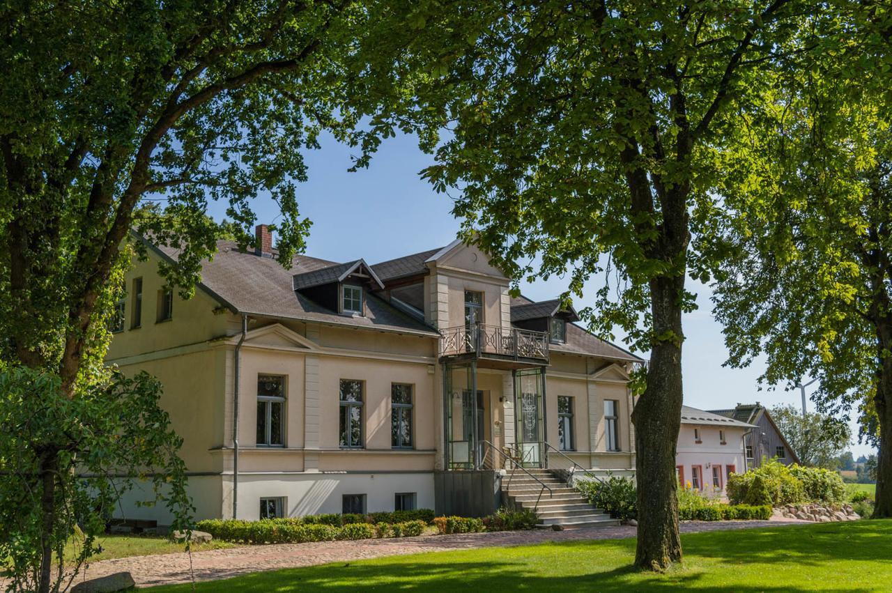 Gutshof Gross Behnkenhagen Leilighet Eksteriør bilde